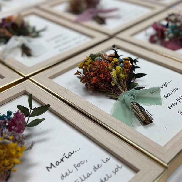 cuadro-flores-preservadas-varioss